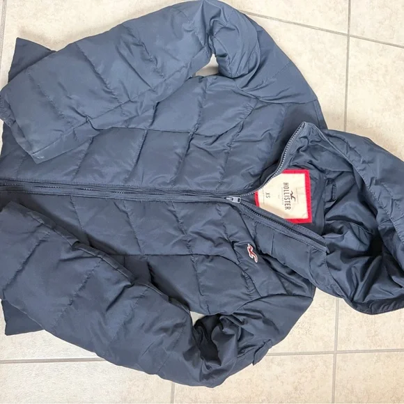 2 Jackets Down Abercrombie & Fitch and Hollister  Girls Puffer Down Vest. XS - Picture 6 of 10